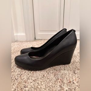 Easyspirit black cushioned heels